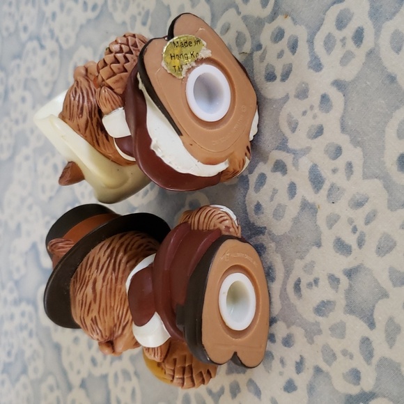 Thanksgiving Salt and Pepper Vintage Hallmark Chipmunks Salt & Pepper - Picture 6 of 12